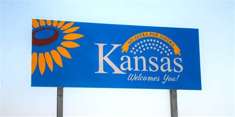 kansas city billboard advertising|Billboard advertising, billboard signs & outdoor advertising .